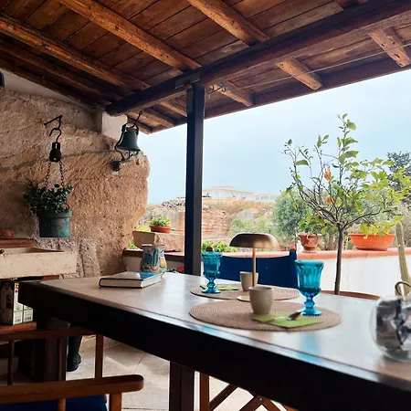 Il Cactus: Piccola Oasi In Paese Guest house Favignana