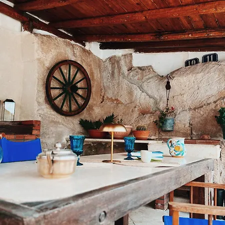 Il Cactus: Piccola Oasi In Paese